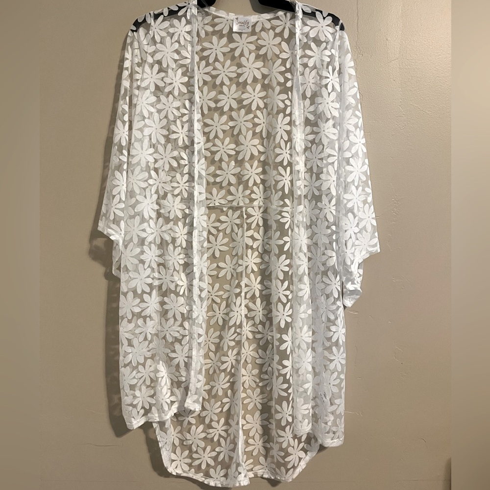 Siren lily white flower maternity cardigan, size small!